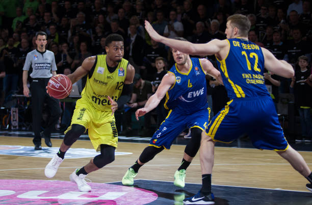 且在赛季中 且在赛季中