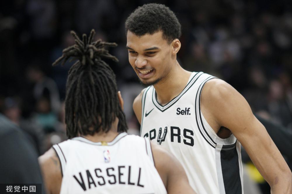 屏障般坚不 屏障般坚不